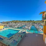 アパート Luxury 1 Bedroom Apartment, Marina De Albufeira3 アルブフェイラ